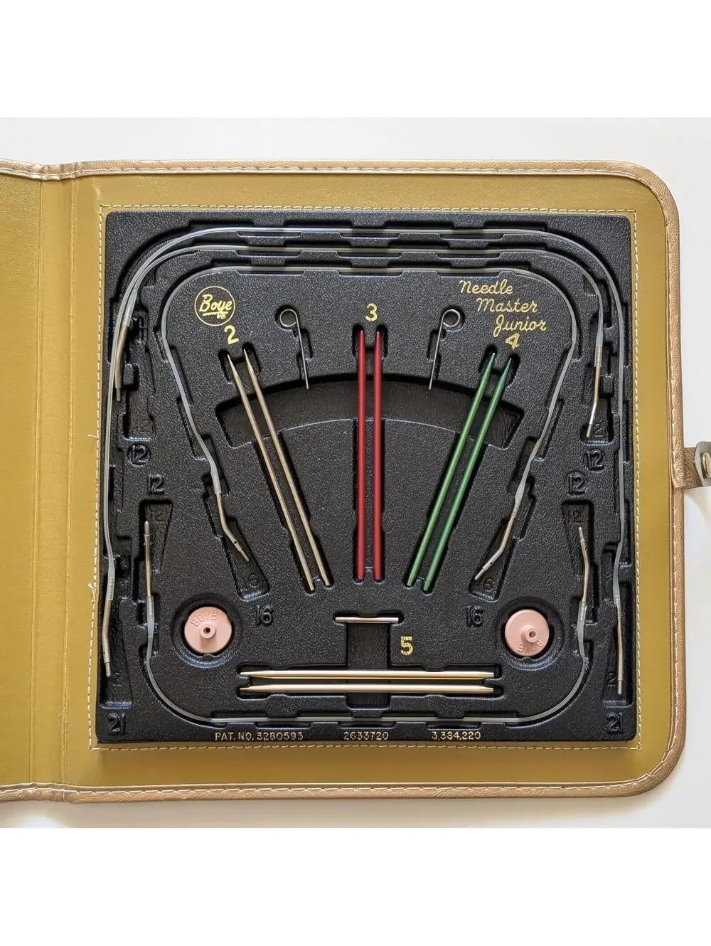 1960s Boye Needle Master Junior Knitting Needle Kit in Case